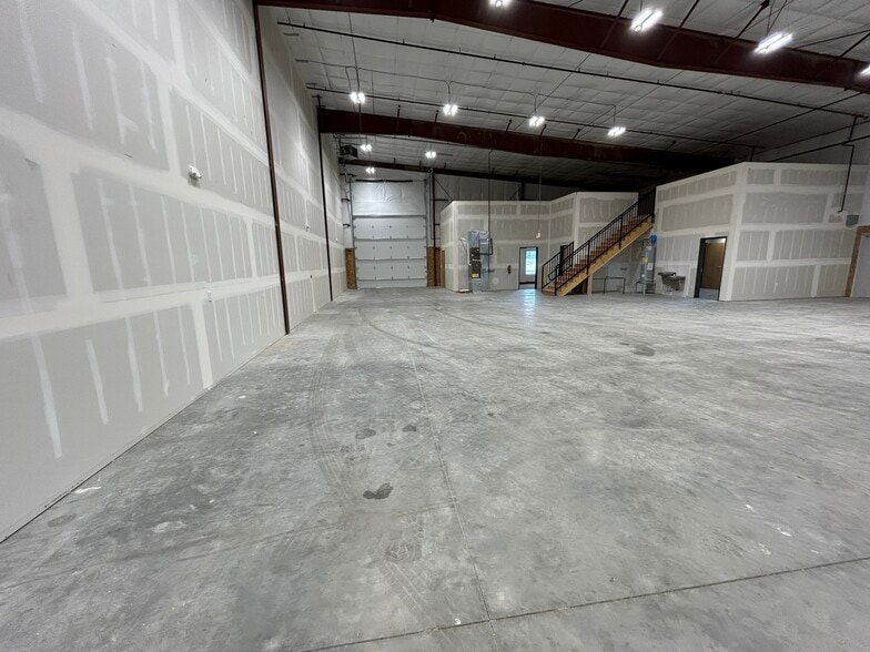 More Photos Of 503-519 Millennium Park Ln, Caldwell Warehouse For Lease