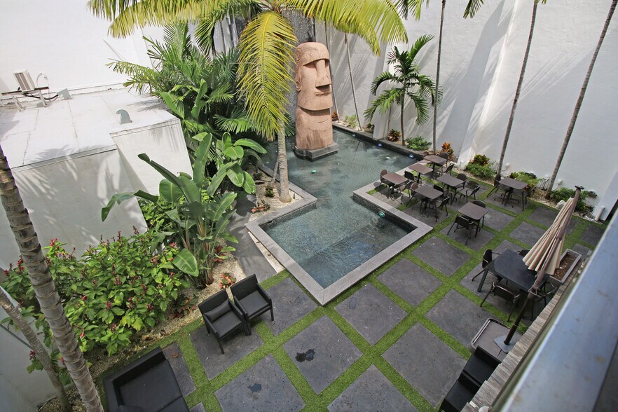 More Photos Of 1542 Washington Ave, Miami Beach Restaurant For Sale