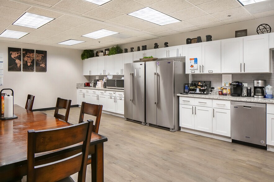 More Photos Of 600 N Arrowhead Ave, San Bernardino Office For Sale