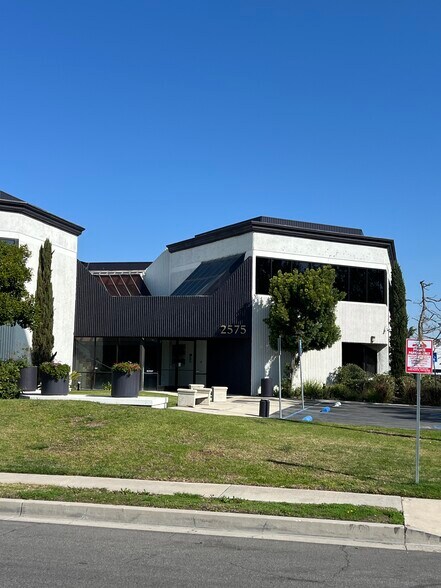 More Photos Of 2575 McCabe Way, Irvine Office For Lease