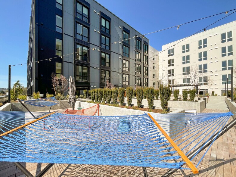 More Photos Of 11811-11821 NE 128th St, Kirkland Multifamily For Sale