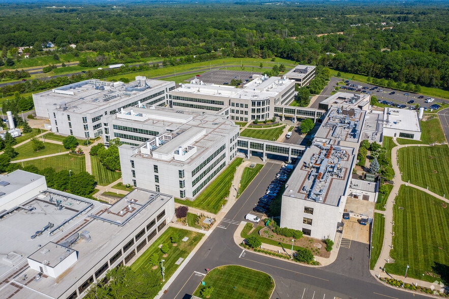 More Photos Of 1041 Route 202/206, Bridgewater Research And Development For Lease