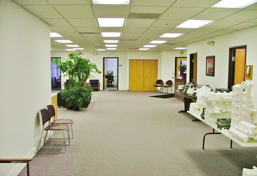 More Photos Of 32235 Industrial Rd, Livonia Warehouse For Sale