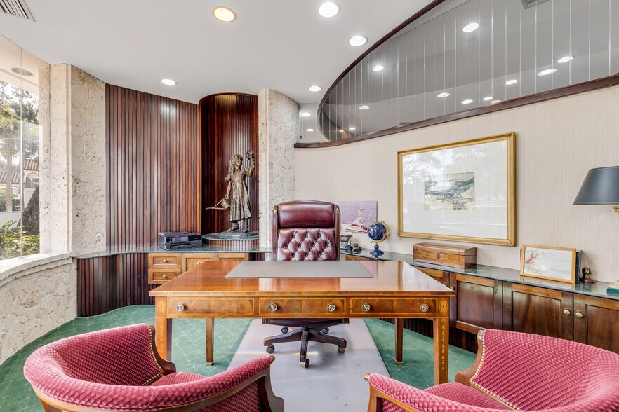 More Photos Of 100-104 Riverside Dr, New Smyrna Beach Office For Sale