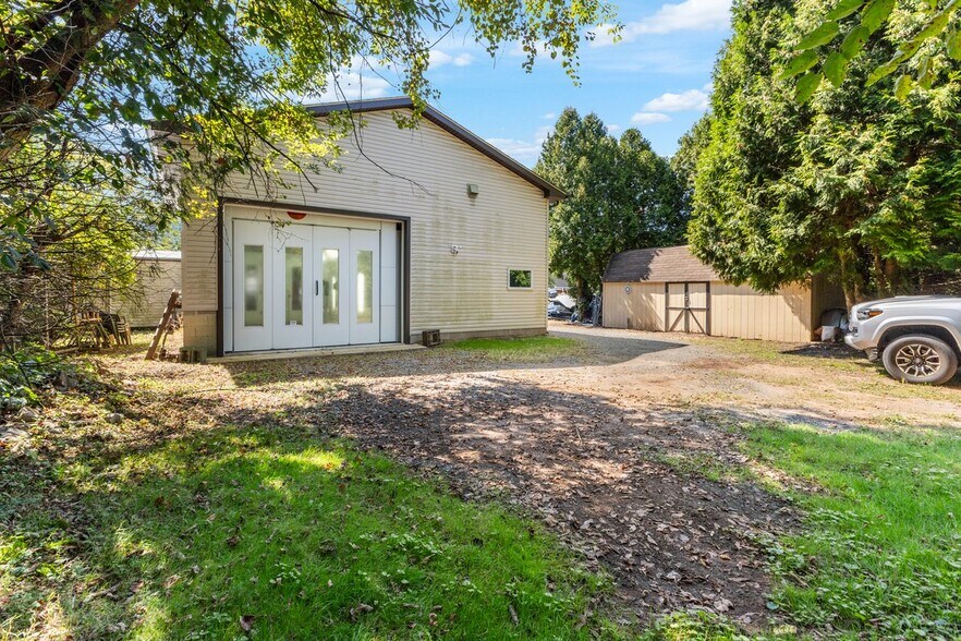 More Photos Of 1262-1264 US-22, Lebanon Auto Repair For Sale