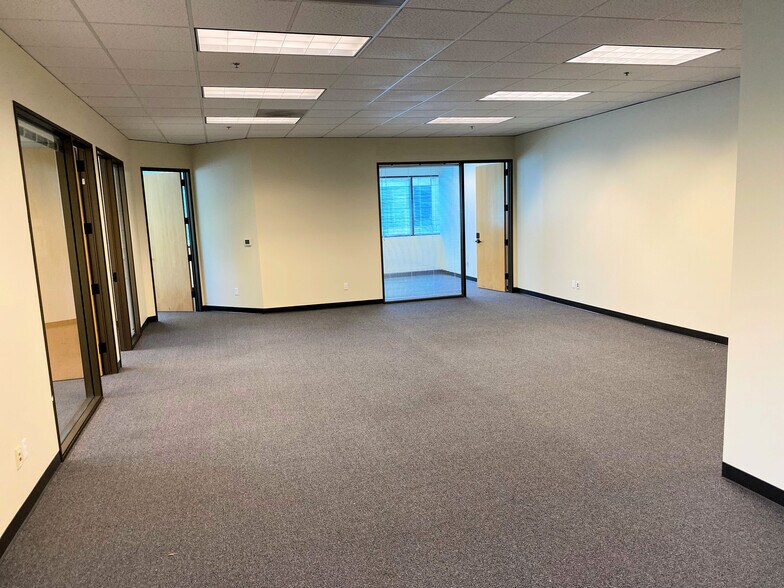 More Photos Of 3775 Brickway Blvd, Santa Rosa Medical For Lease