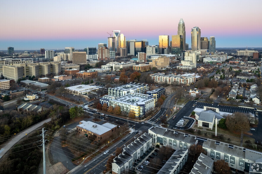 More Photos Of 810 E 7th St, Charlotte Apartments For Lease