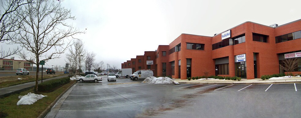 More Photos Of 8245 Backlick Rd, Lorton Showroom For Lease