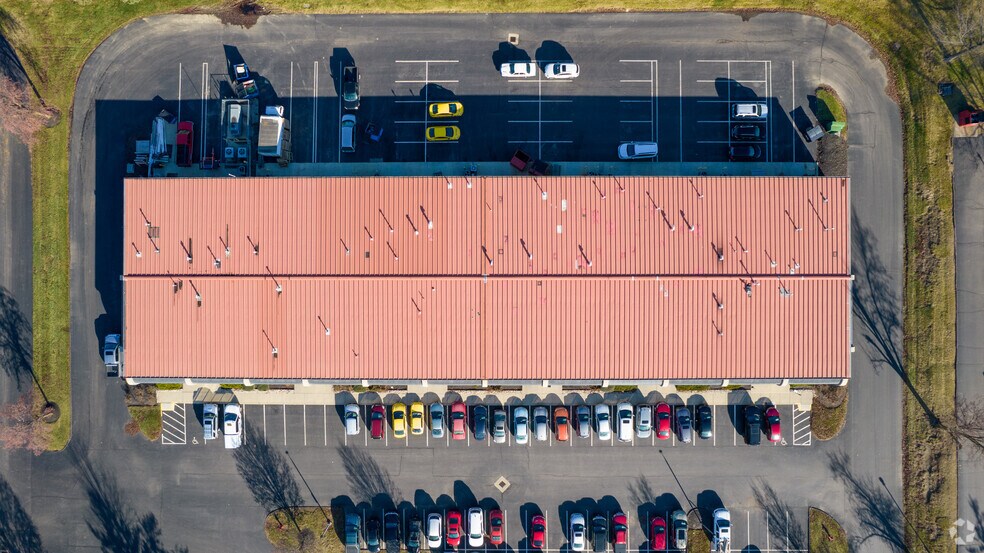 More Photos Of 640 Lakeview Plaza Blvd, Columbus Unknown For Lease