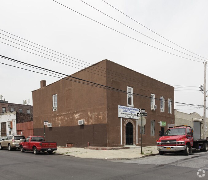 More Photos Of 27 Coffey St, Brooklyn Schools For Lease