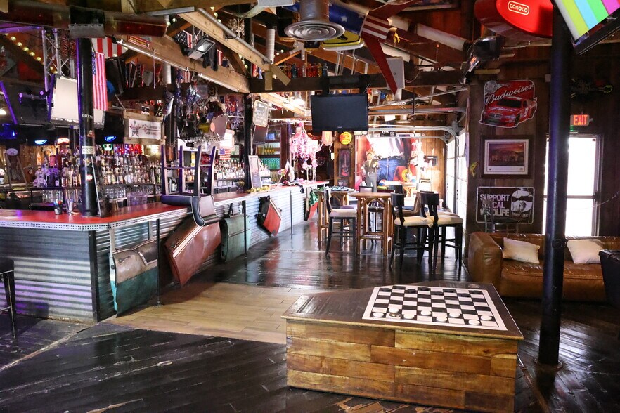 More Photos Of 3330 N Academy Blvd, Colorado Springs Bar For Lease