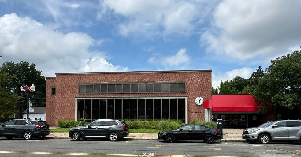 Primary Photo Of 1010 Farmington Ave, West Hartford Office For Lease