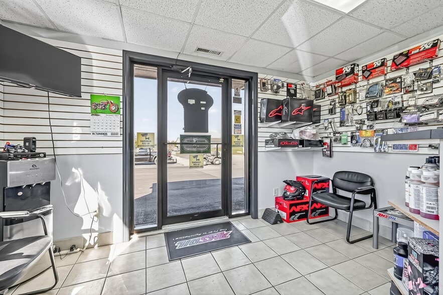 More Photos Of 3835 Mcbean St, Richmond Auto Repair For Sale