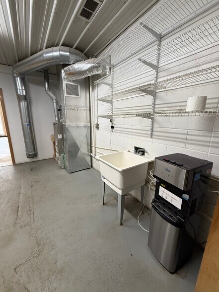 More Photos Of 1118 Sherman St, Bucyrus Flex For Sale