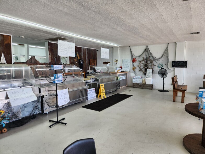 More Photos Of 246 W Walnut St, Jesup Freestanding For Sale