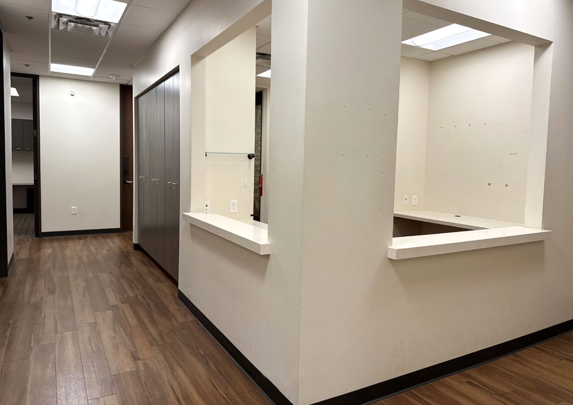 More Photos Of 1314 E Sonterra Blvd, San Antonio Medical For Sale