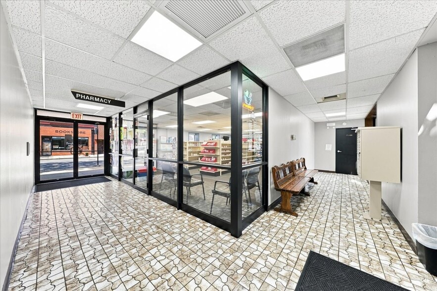 More Photos Of 3303 S Halsted St, Chicago Medical For Lease