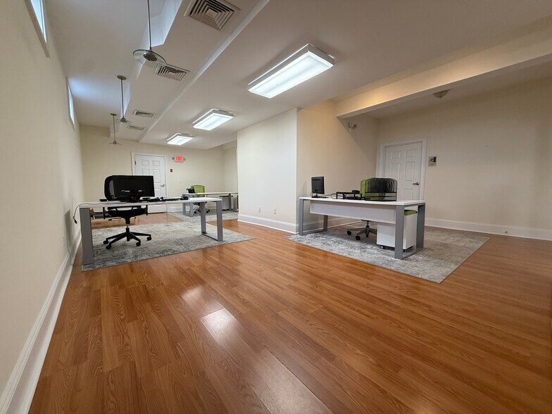 More Photos Of 42 Miller St, Fairfield Office For Lease