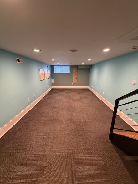 More Photos Of 3237 Eastern Ave, Baltimore Office For Lease