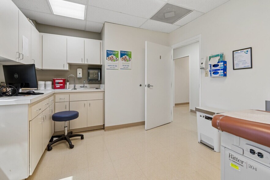 More Photos Of 4700-4708 N Habana Ave, Tampa Medical For Lease