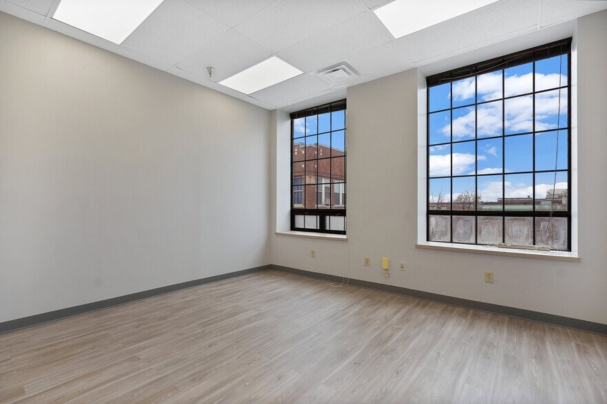 More Photos Of 51-59 Taylor St, Springfield Storefront Retail Office For Sale