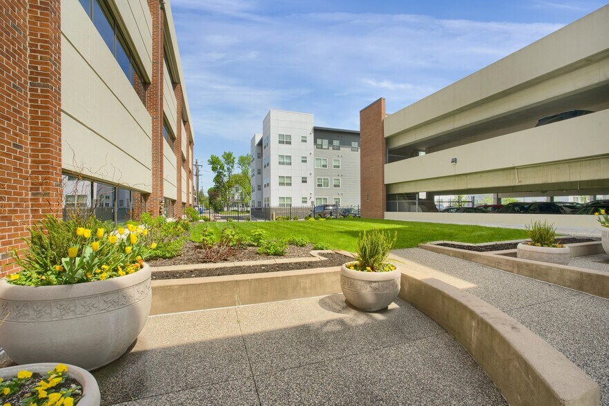 More Photos Of 570 Asbury St, Saint Paul Office For Lease