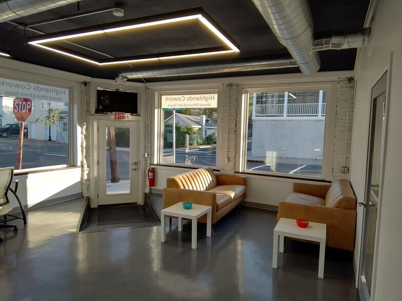 More Photos Of 196 Bay Ave, Highlands General Retail For Sale