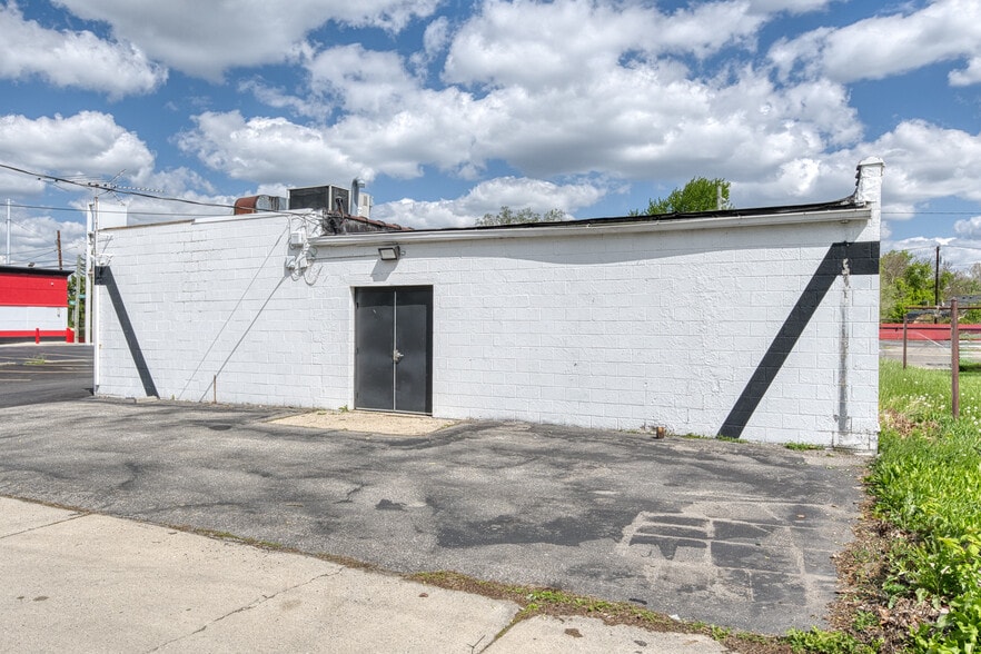 More Photos Of 20825 Plymouth Rd, Detroit Medical For Sale