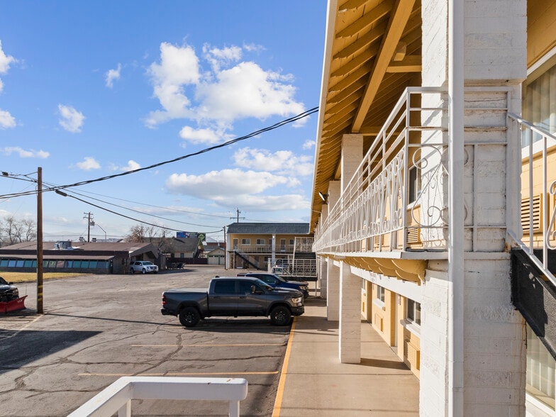 More Photos Of 1349 Idaho St, Elko Hotel For Sale