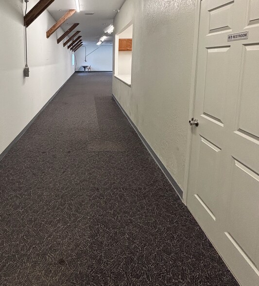 More Photos Of 1236 Central Ave, Sarasota Warehouse For Lease