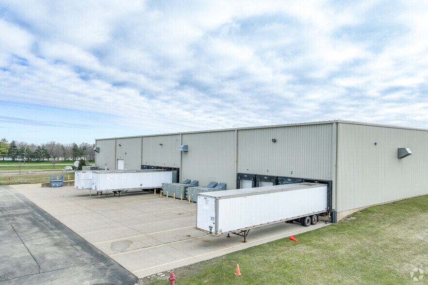 More Photos Of 725-729 Logistics Dr, Belvidere Warehouse For Sale