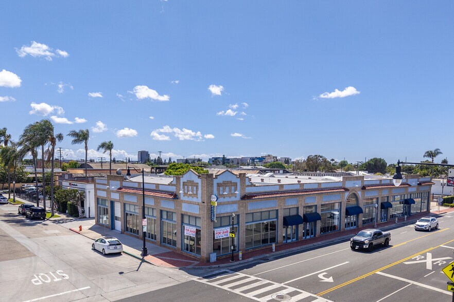 More Photos Of 402 W Chapman Ave, Orange Storefront For Lease