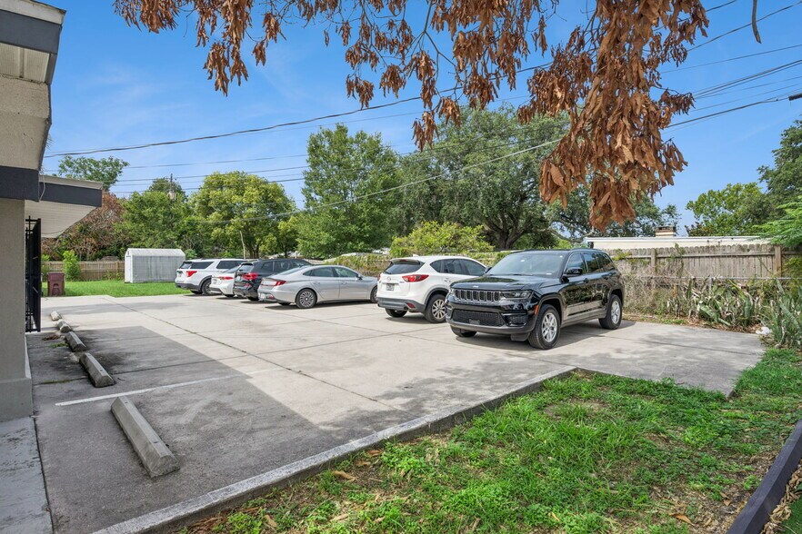 More Photos Of 36 S Semoran Blvd, Orlando Office Residential For Sale