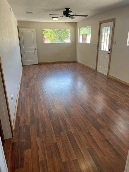 More Photos Of 817 FM 1810, Decatur Trailer Camper Park For Sale