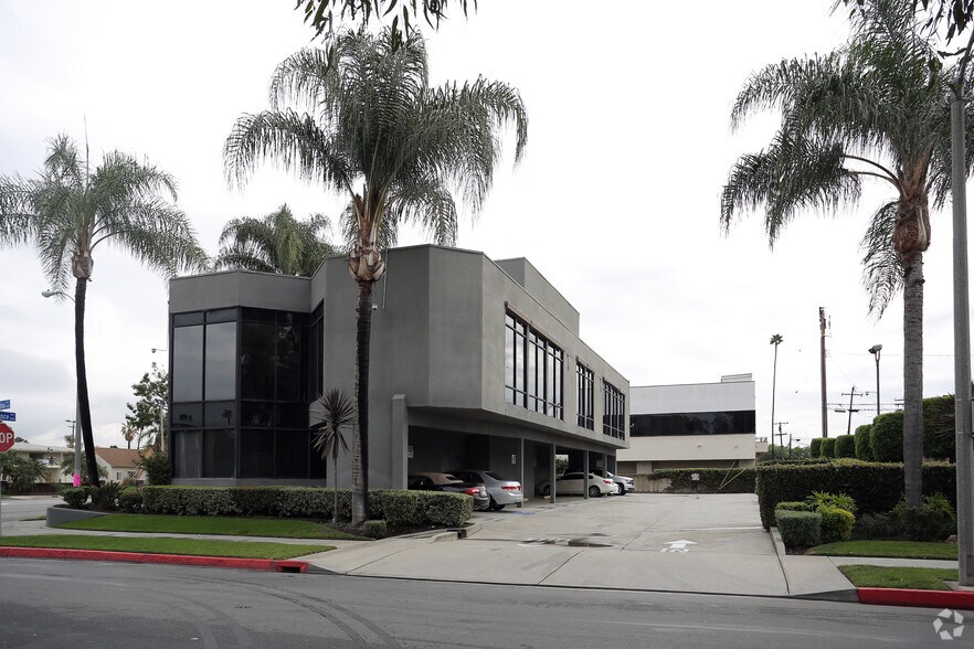 More Photos Of 8202 Florence Ave, Downey Loft Creative Space For Lease