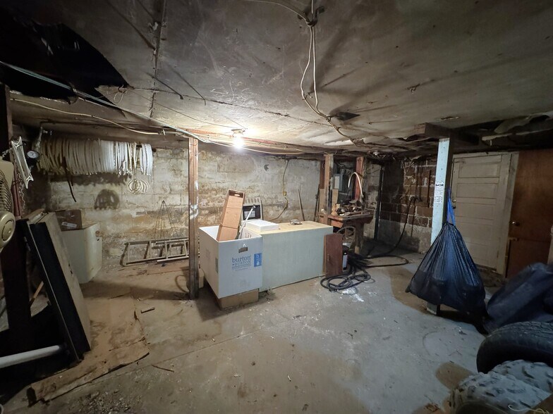 More Photos Of 366 Main St, Grantsville Storefront Retail Office For Sale