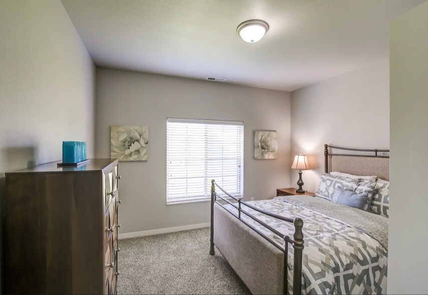 More Photos Of 1220-1250 27th Ave NW, Minot Apartments For Sale
