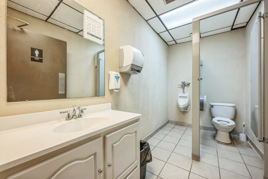 More Photos Of 2169 Commerce Blvd, Irondale Office For Sale