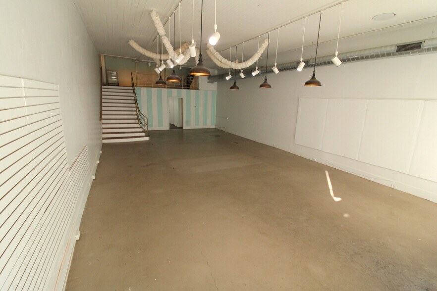 More Photos Of 113 W Fisher St, Salisbury Storefront Retail Office For Lease