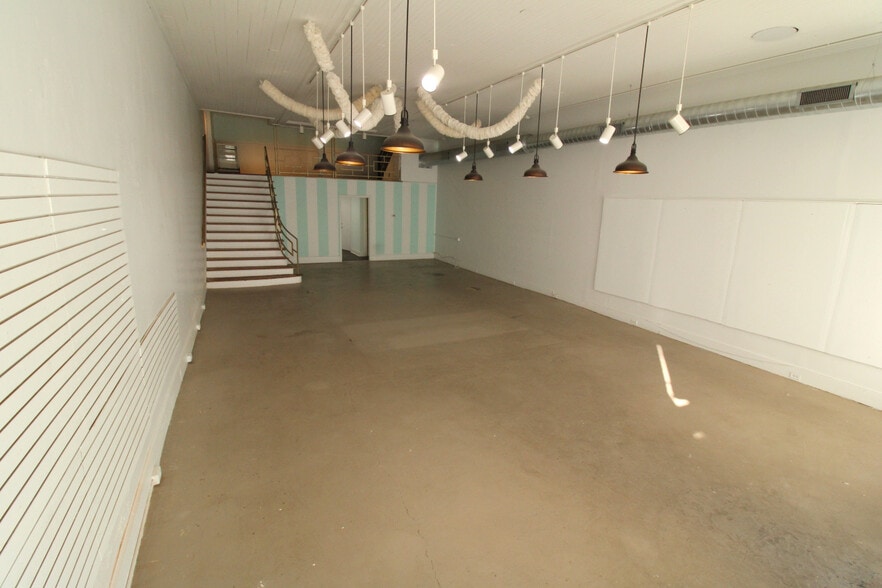 More Photos Of 113 W Fisher St, Salisbury Storefront Retail Office For Lease