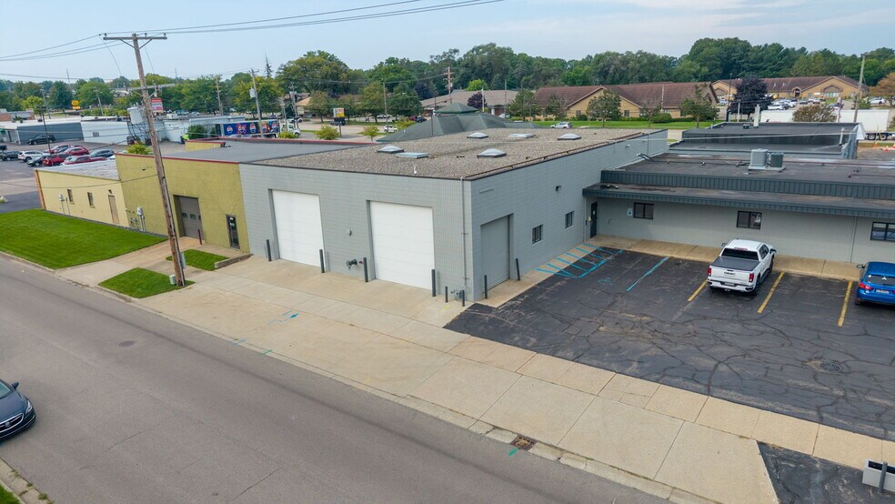 More Photos Of 850 Maple Ave, Holland Industrial For Sale