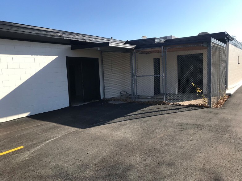 More Photos Of 601 W Main St, Arlington Loft Creative Space For Sale