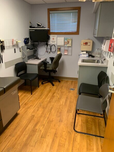 More Photos Of 305 S Highway 27, Cadott Medical For Sale