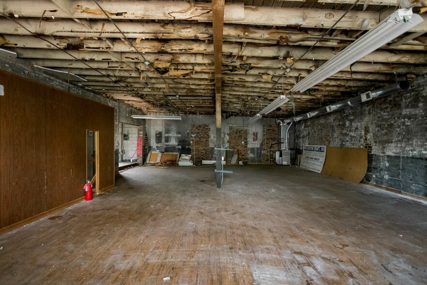 More Photos Of 3143 Bellevue St, Detroit Warehouse For Sale