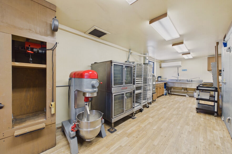 More Photos Of 949 Highway 82, Mountain Park Storefront Retail Residential For Sale