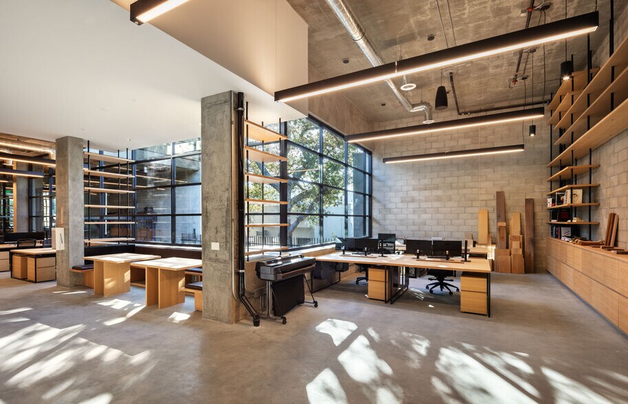 More Photos Of 743 Seward St, Los Angeles Office For Lease