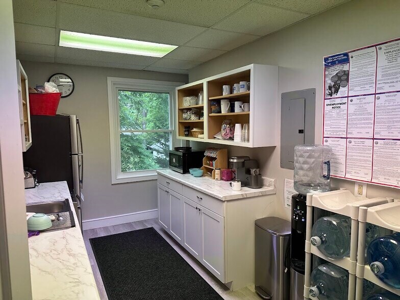 More Photos Of 501 South St, Bow Medical For Lease