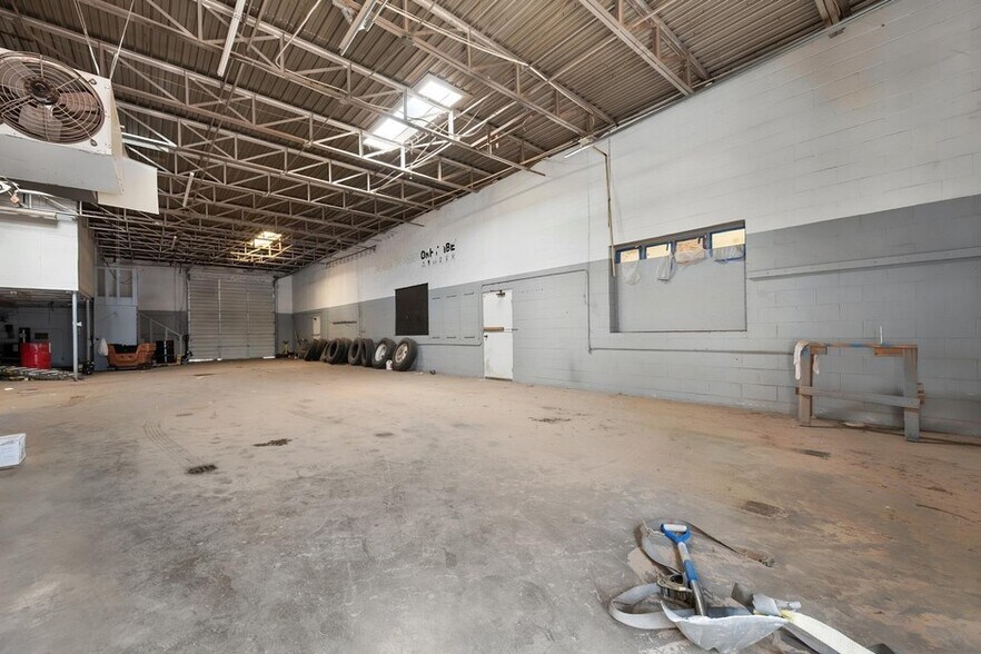 More Photos Of 420 Erskine St, Lubbock Warehouse For Lease