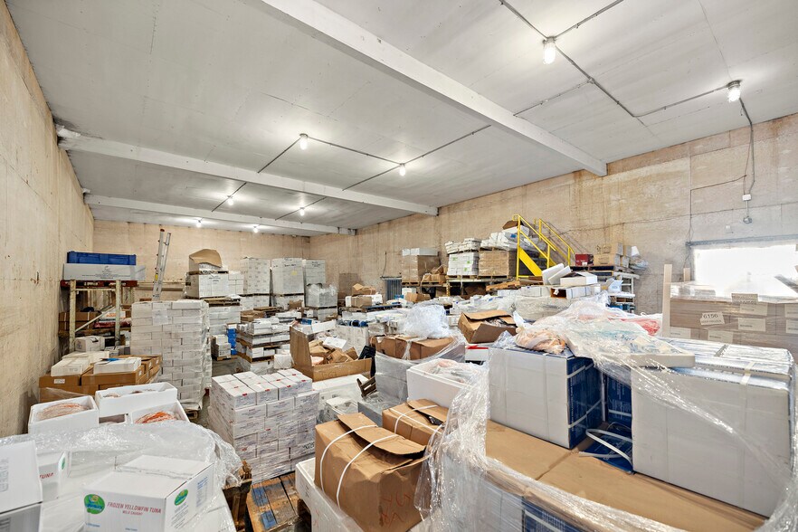 More Photos Of 410-414 Towne Ave, Los Angeles Warehouse For Sale