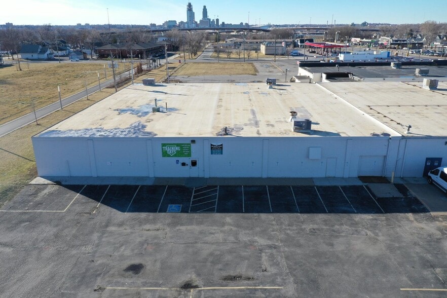 More Photos Of 3415 W Broadway, Council Bluffs General Retail For Lease